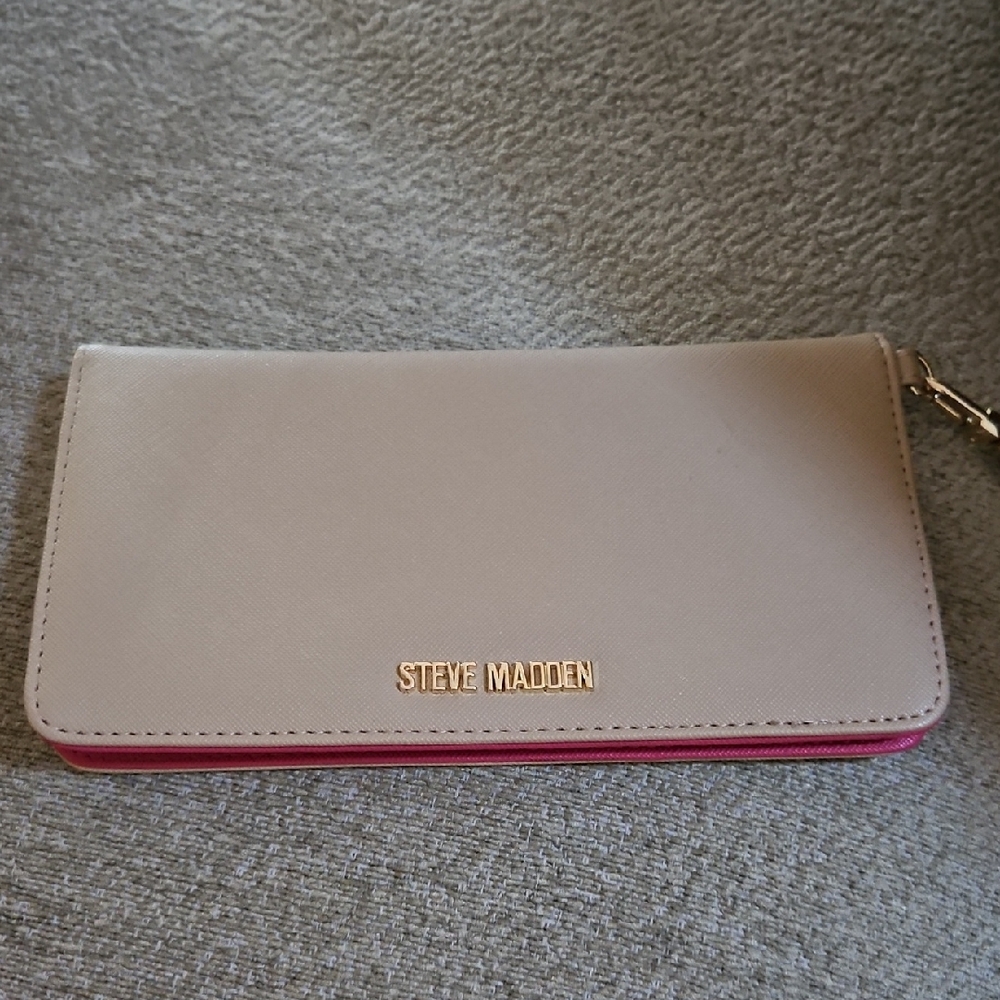 Steve Madden Beige and Pink Women's Wallet